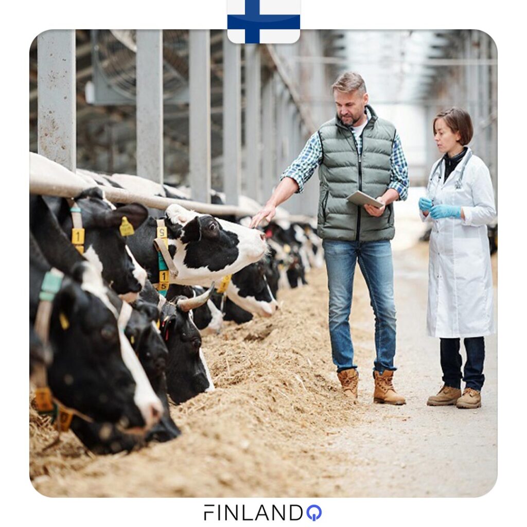 کارآفرین روستایی و متصدی حیوانات