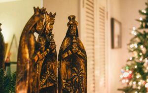 روز عید تجلی فنلاند چیست؟ معرفی عید تجلی و سنت‌های آن